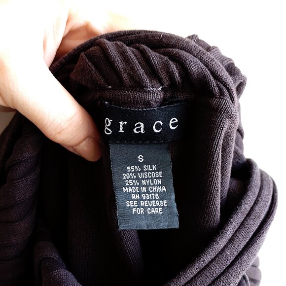 GRACE Pleated Knit Tank Top with Plunging Neckline in Maroon Purple - Picture 5 of 11